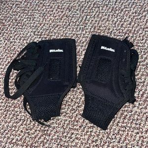 Mueller Ankle Braces